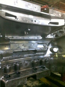 nettoyage-bloc-avant-de-Renault-clio-